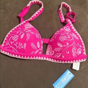 Cupshe Pink Floral Bikini Top with White Trim Brand new w/tag size medium